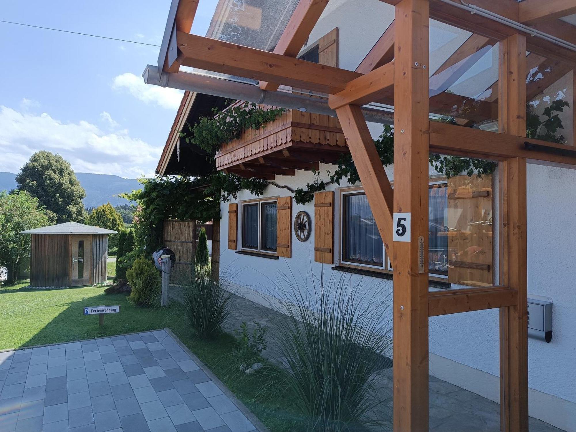 Haus Kali Lägenhet Teisendorf Exteriör bild